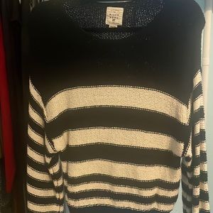 Billabong sweater size large L